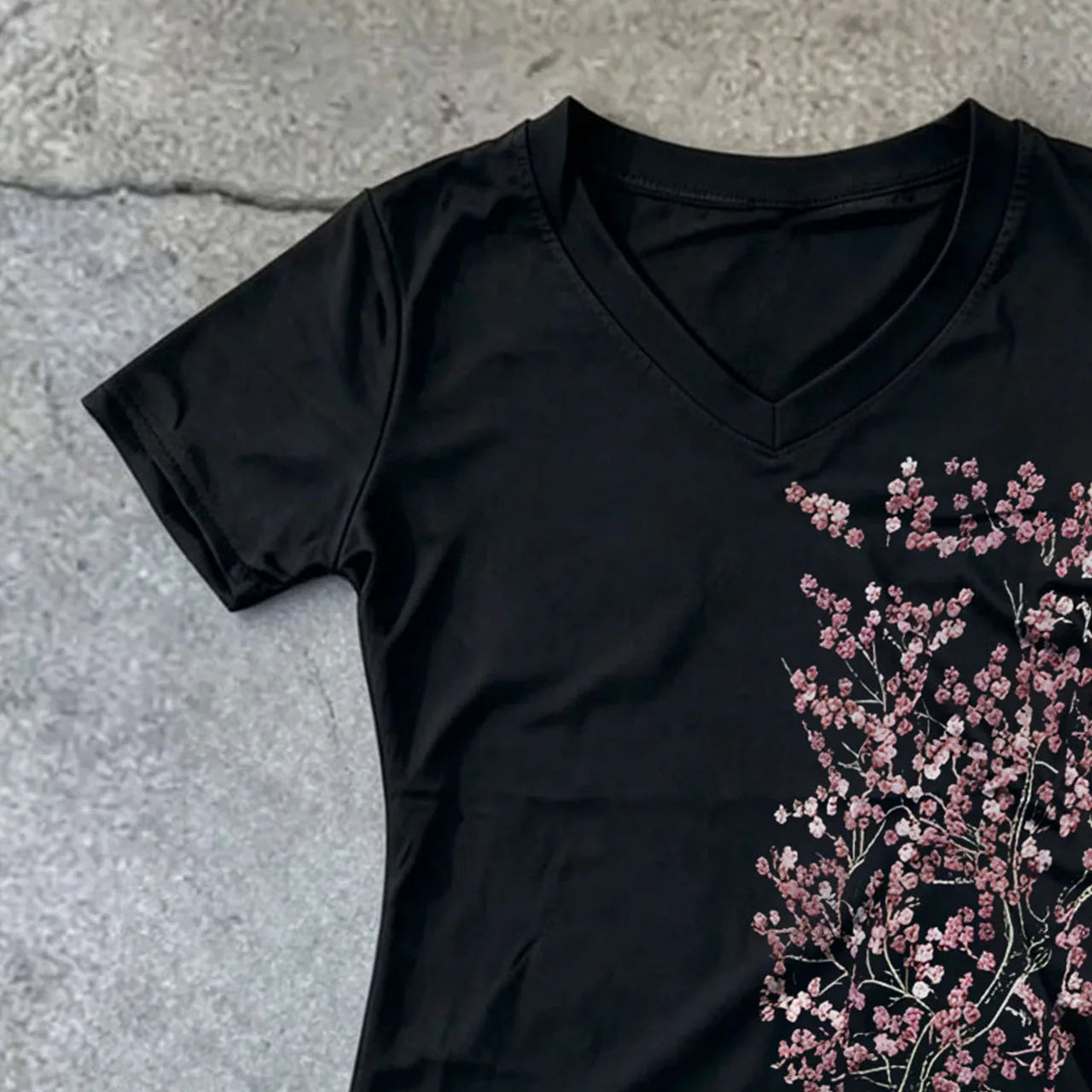 Women Short Sleeve Sexy Streetwear T-shirts Y2k Style Fashion T-shirts Summer Gothic Slim 2000s Vintage Graphic T-shirts Punk