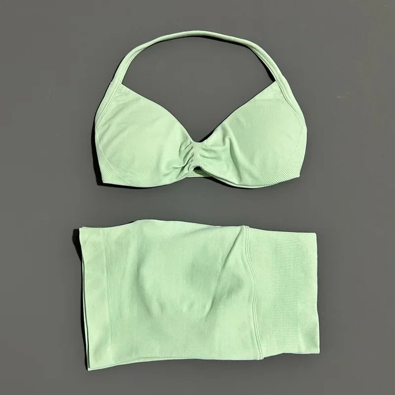 Seamless Yoga Bra & Scrunch Shorts Set