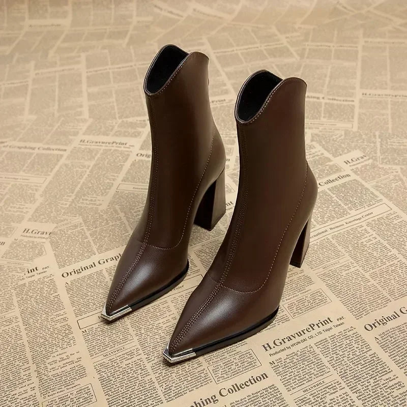 Spring 2024 New Women Ankle High Heels Shoes Zipper Chelsea Boots Brand Pointed Toe Boots Goth Designer Pumps Motorcycle Botas