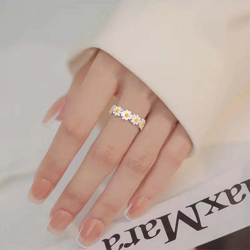 Vintage Daisy Flower Rings For Women Korean Style Adjustable Opening Finger Ring Bride Wedding Engagement Statement Jewelry Gif