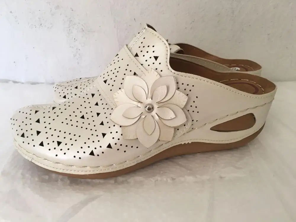 Women Slippers Summer Platform Hollow Outdoor Cool Garden Beach Shoes Woman Slip On Flip Flops Cozy Mules Zapatos Mujer
