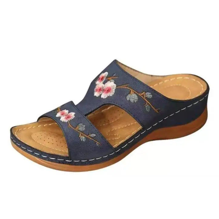 Women Slippers Summer Platform Hollow Outdoor Cool Garden Beach Shoes Woman Slip On Flip Flops Cozy Mules Zapatos Mujer