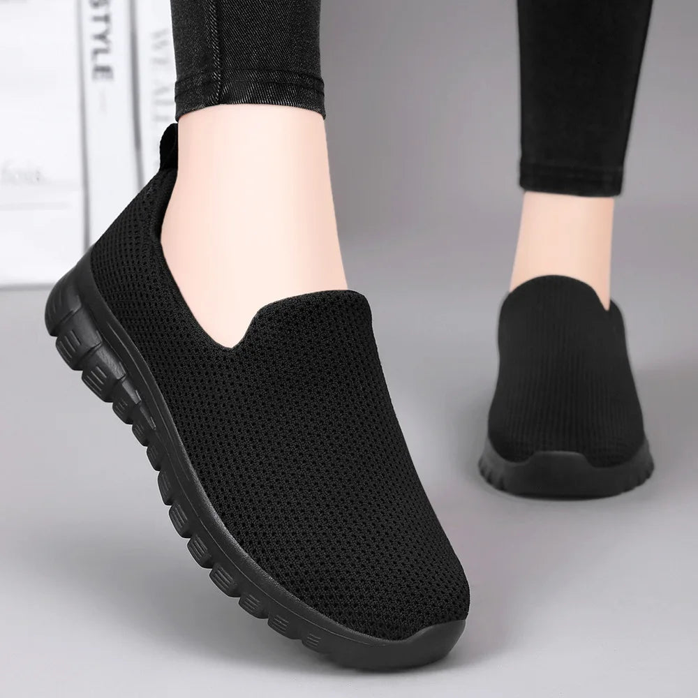 Mesh Breathable Light and Comfortable One Foot Pedal Leisure Sports Running Shoes