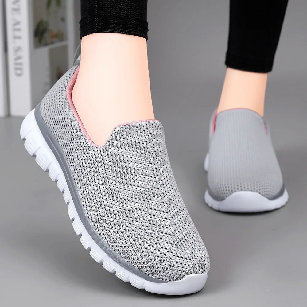 Mesh Breathable Light and Comfortable One Foot Pedal Leisure Sports Running Shoes