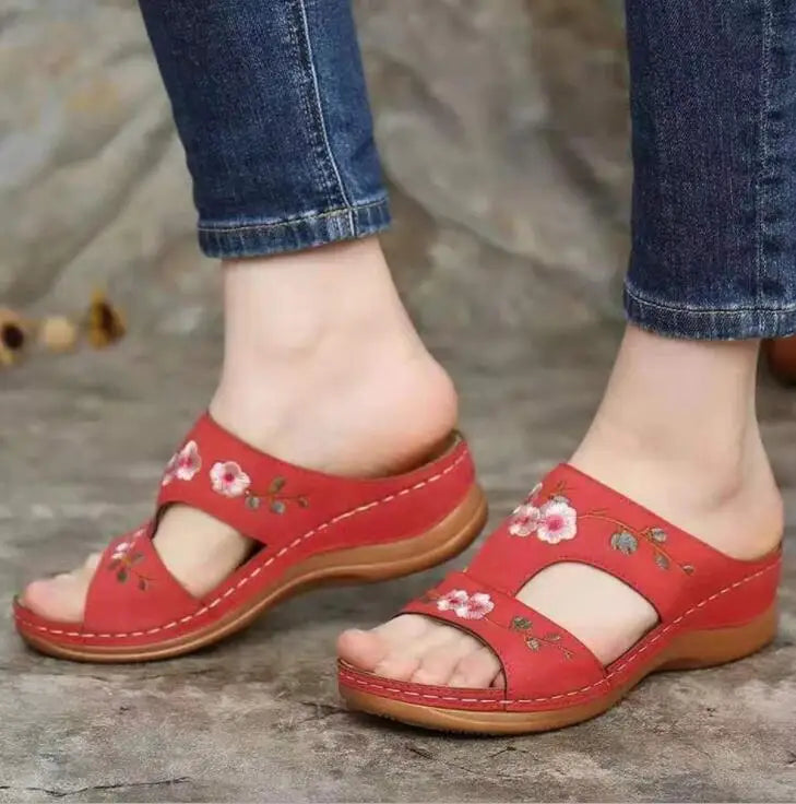 Women Slippers Summer Platform Hollow Outdoor Cool Garden Beach Shoes Woman Slip On Flip Flops Cozy Mules Zapatos Mujer