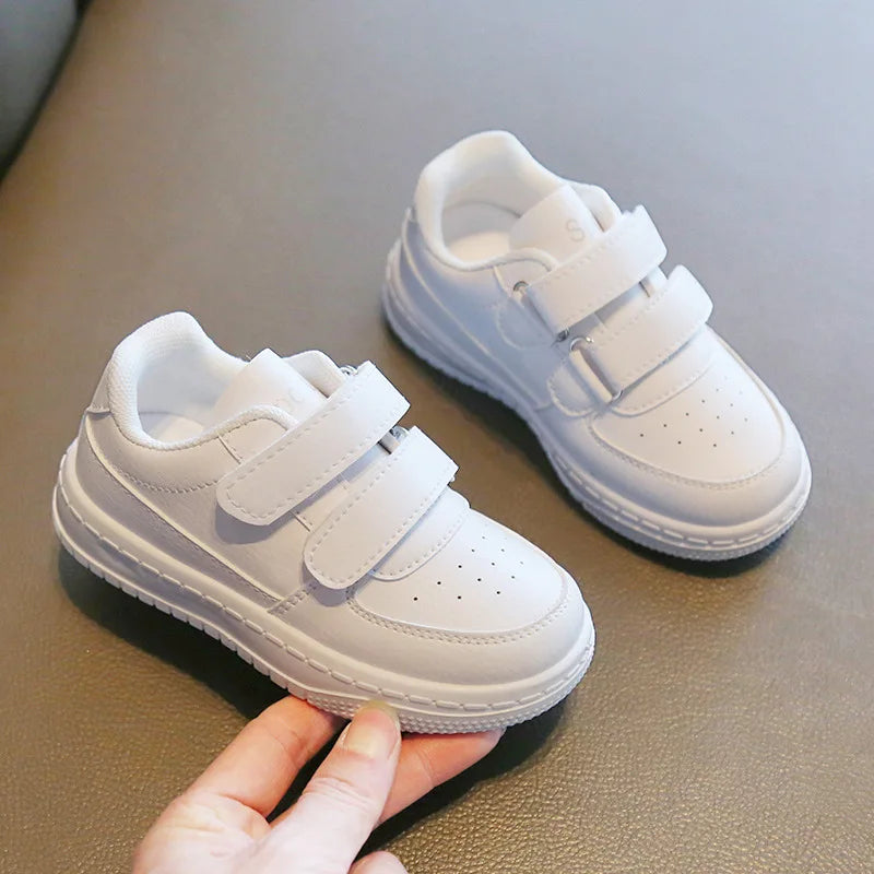 Spring Summer Autumn Winter Children's Sports Breathable Waterproof Glow in the Dark Soft Sole Running Shoes Boys Girls Casual