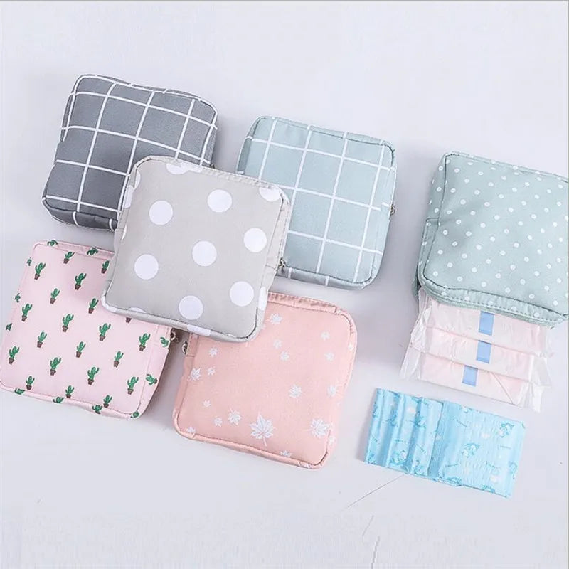 Fashion Women Small Cosmetic Bags Travel Mini Sanitary Napkins Make Up Coin Money Card Lipstick Storage Pouch Purse Bags