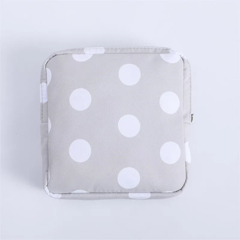 Fashion Women Small Cosmetic Bags Travel Mini Sanitary Napkins Make Up Coin Money Card Lipstick Storage Pouch Purse Bags