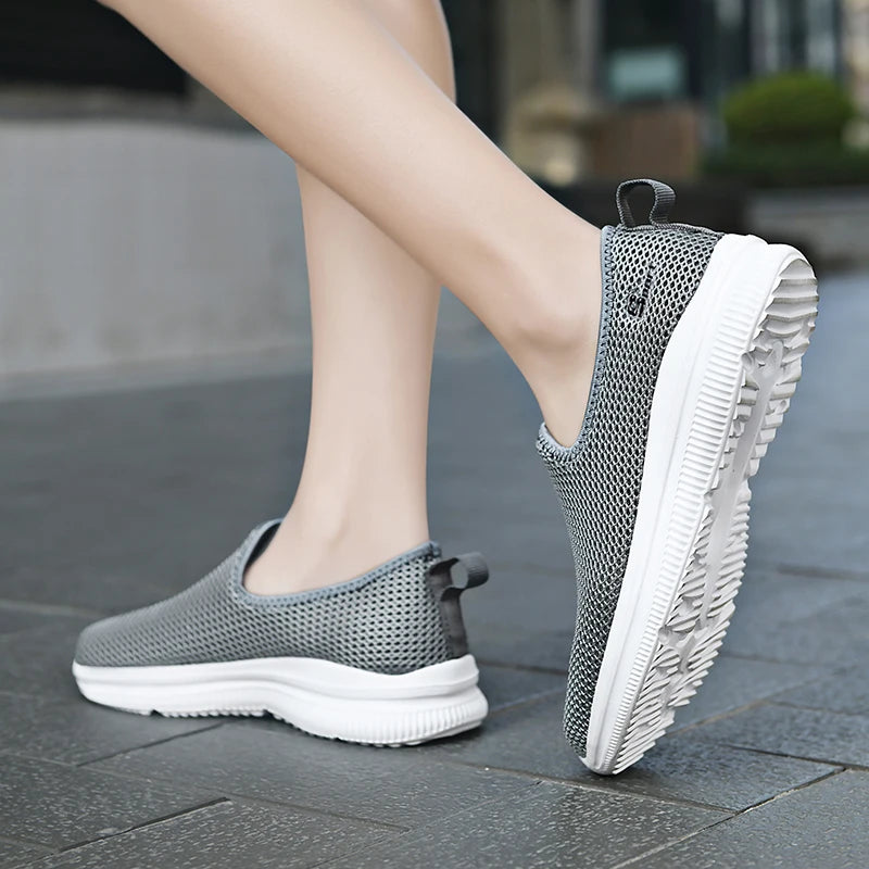 Summer Mesh Sneakers Men Fashion Outdoor Mens Casual Shoes Lightweight Slip on Walking Shoes Unisex Breathable Zapatillas Hombre