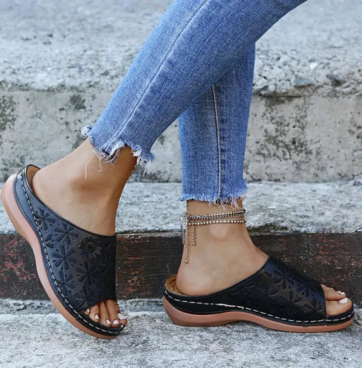 Women Slippers Summer Platform Hollow Outdoor Cool Garden Beach Shoes Woman Slip On Flip Flops Cozy Mules Zapatos Mujer
