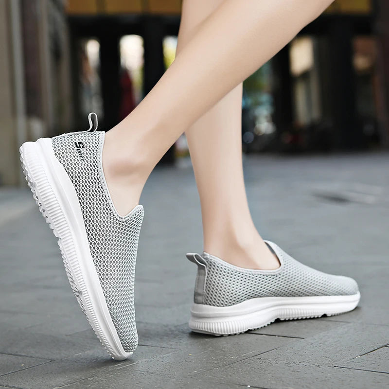 Summer Mesh Sneakers Men Fashion Outdoor Mens Casual Shoes Lightweight Slip on Walking Shoes Unisex Breathable Zapatillas Hombre