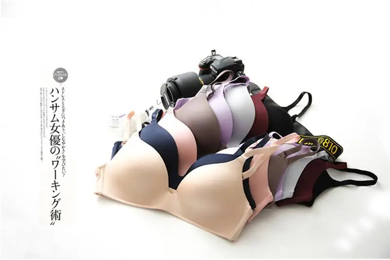 Thin Triangular Cup Bra Adjustable Shoulder Strap Gather Brassiere Wireless Anti-glare Bralette Seamless Sleeping Women Lingerie