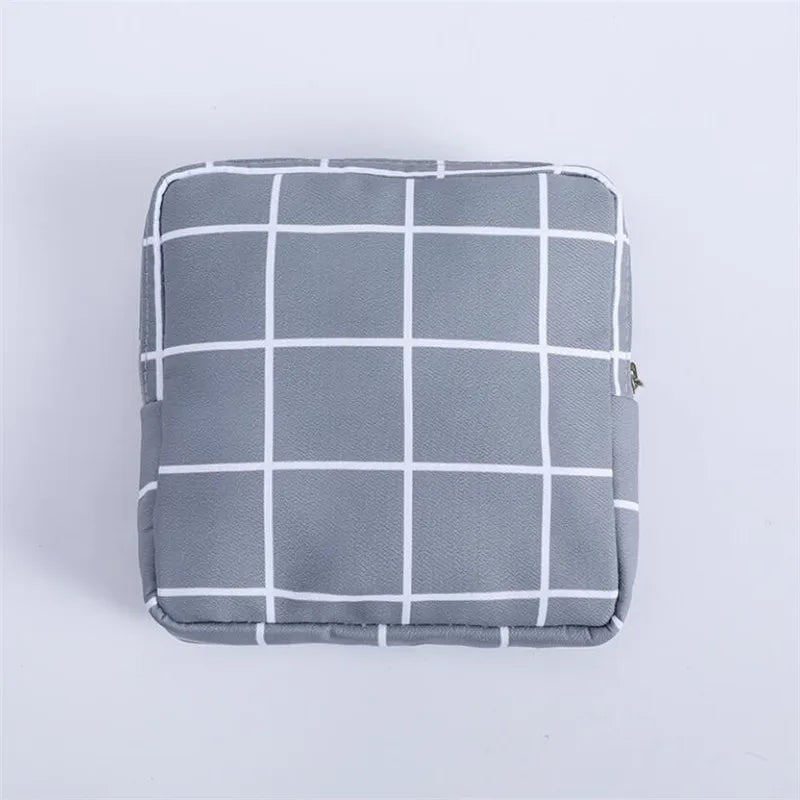 Fashion Women Small Cosmetic Bags Travel Mini Sanitary Napkins Make Up Coin Money Card Lipstick Storage Pouch Purse Bags