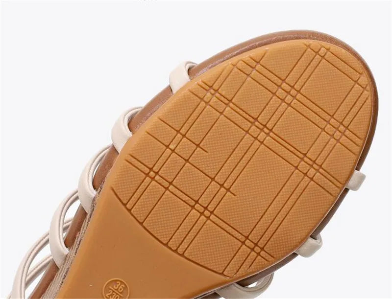 YAERNI Summer New Women Shoes Fashion Casual Outdoor Beach Slippers Comfortable Flat Bottomed Toe Women Sandals Plus Size