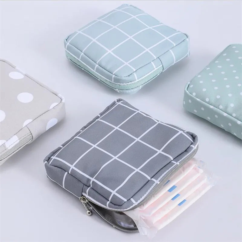 Fashion Women Small Cosmetic Bags Travel Mini Sanitary Napkins Make Up Coin Money Card Lipstick Storage Pouch Purse Bags