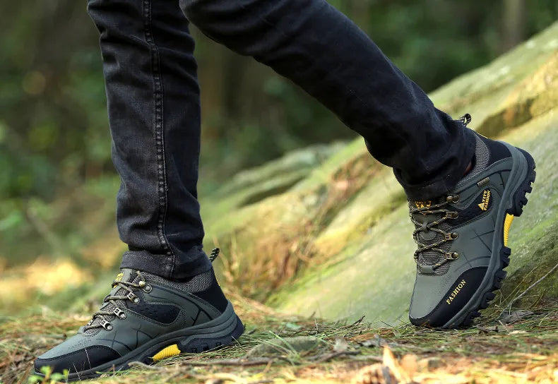 Brand New Spring Autumn Men Work Casual Shoes Men Outdoors Leather Round Toe Sneakers Men Climbing Hiking Shoes Big Size 39-47