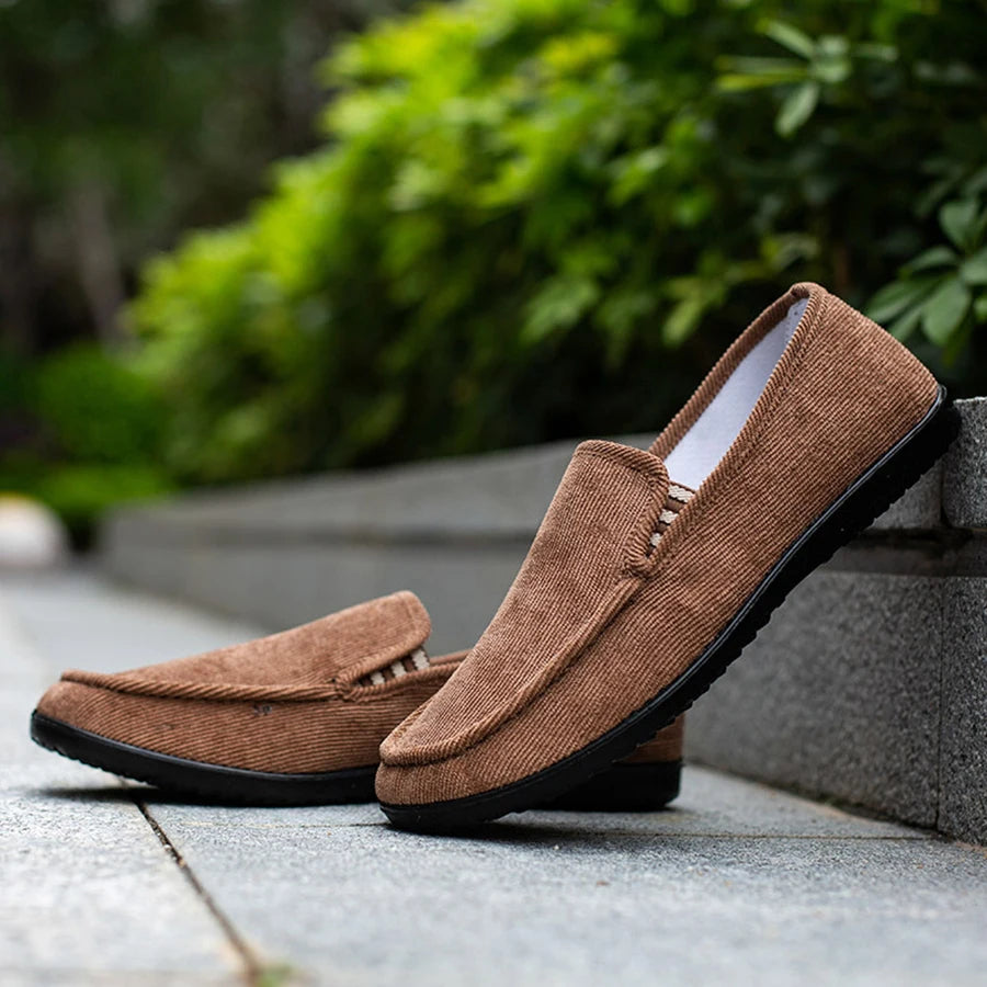 New Men Loafers Shoes Brand Fashion Soft Man Moccasins Loafers Canvas Slip-On Casual Shoes Men Outdoor Walking Men Footwear