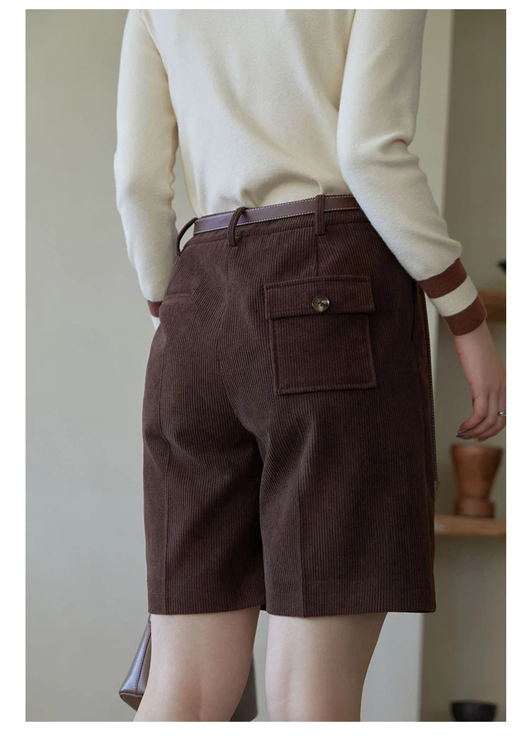 DUSHU Women's Winter Retro Corduroy Black Padded Shorts Plaid Loose Commuter Wide Leg Short Pants Women High Waisted Pants