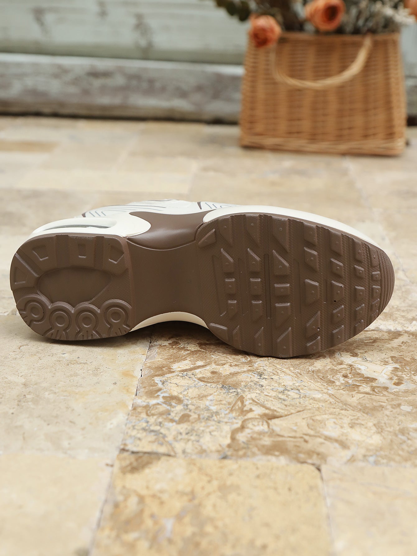 Summer Wear-Resistant Height-Increasing Dad Shoes Mesh Tendon Sole Running Shoes Breathable Non-Slip Sports Shoes