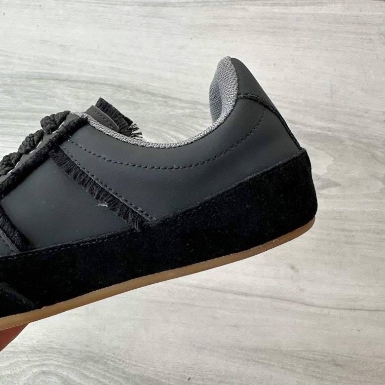 Autumn 2024 new MM * 6 comfortable golden training shoes women's sports casual shoes teleport Seoul new Chinese women's shoes