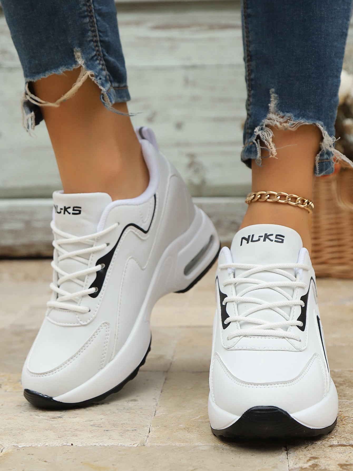 Summer Wear-Resistant Height-Increasing Dad Shoes Mesh Tendon Sole Running Shoes Breathable Non-Slip Sports Shoes