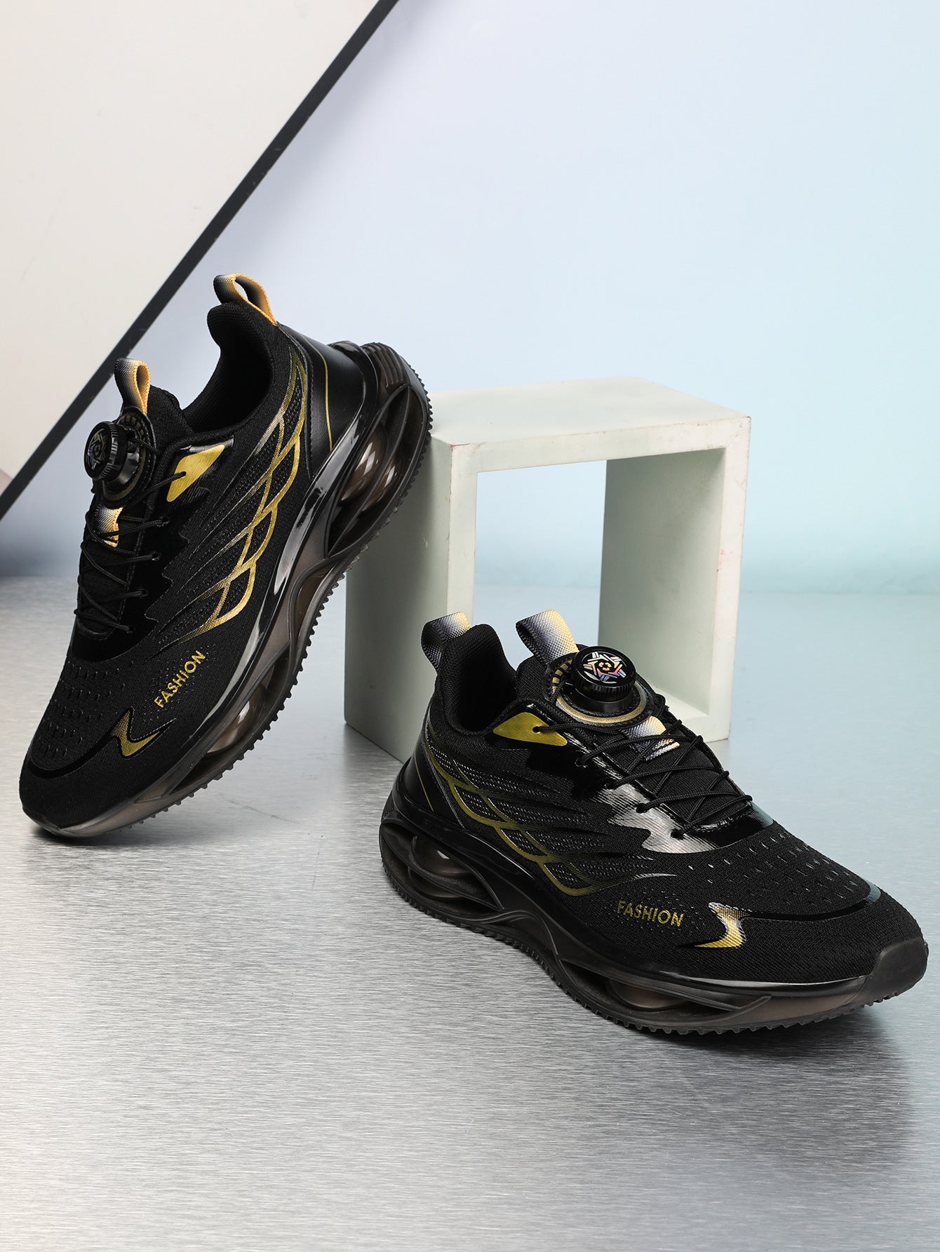 Men's Shoes 2025 New Autum Breathable Running Shock-Absorbing Trendy Shoes Swivel Buckle Mesh Casual Shoes Youth Sports Trend