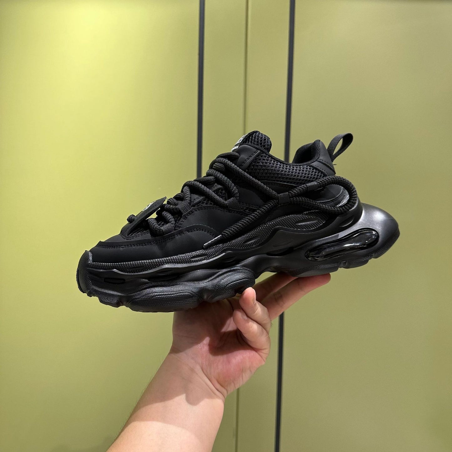 Classic All-Match High-Level Outdoor Hiking and Mountaineering Lightweight Air Cushion Shock Absorbing sneaker Elastic Ins Torre Shoes for Men
