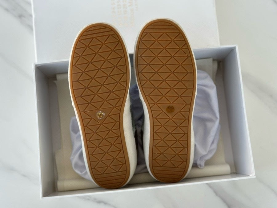 Autumn 2024 new MM * 6 comfortable golden training shoes women's sports casual shoes teleport Seoul new Chinese women's shoes