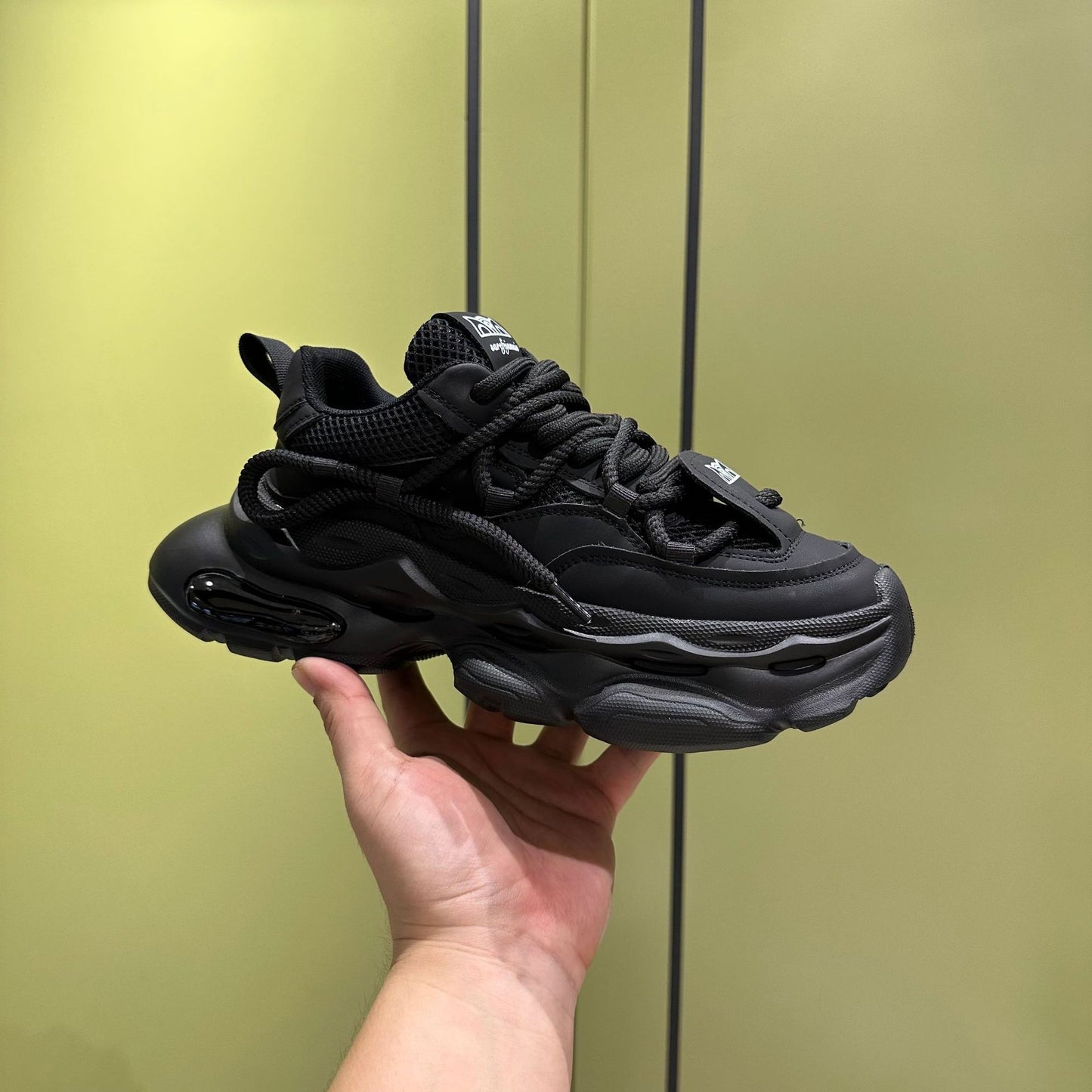 Classic All-Match High-Level Outdoor Hiking and Mountaineering Lightweight Air Cushion Shock Absorbing sneaker Elastic Ins Torre Shoes for Men