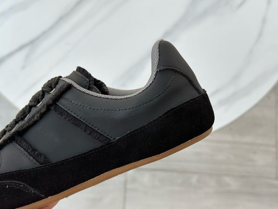 Autumn 2024 new MM * 6 comfortable golden training shoes women's sports casual shoes teleport Seoul new Chinese women's shoes