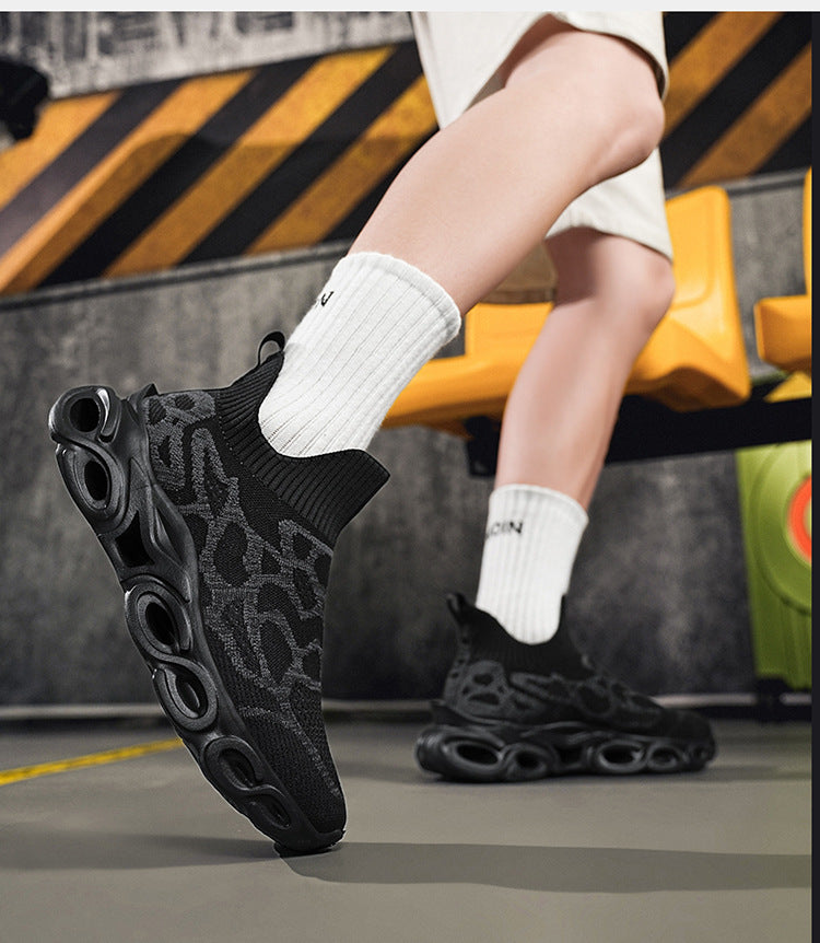 Men's Shoes Summer Breathable Flying Knitting Socks Men's Mesh Shoes Casual sneaker Blade Cross-border plus size Running Shoes Trendy
