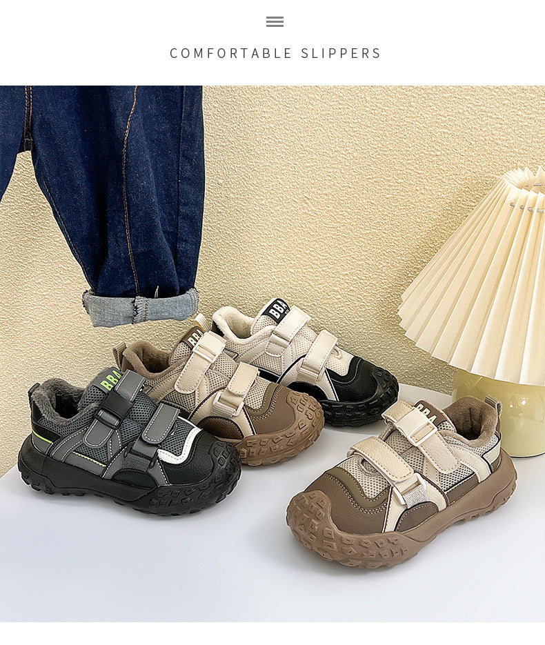 Children's Running Shoes 2026 Spring and Autumn Season Boys and Girls Lightweight Breathable Sports Shoes Soft Sole Versatile Dad Shoes Non-Slip