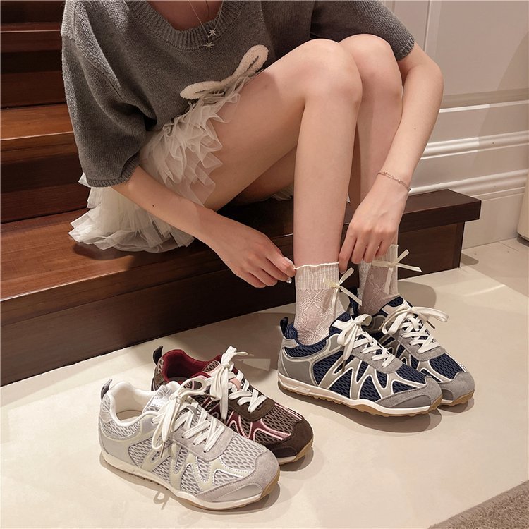 Summer Mesh Breathable Moral Training Shoes for Women 2025 New Versatile Mesh Forrest Gump Shoes Lace-Up Thick-Soled Casual Sports Shoes