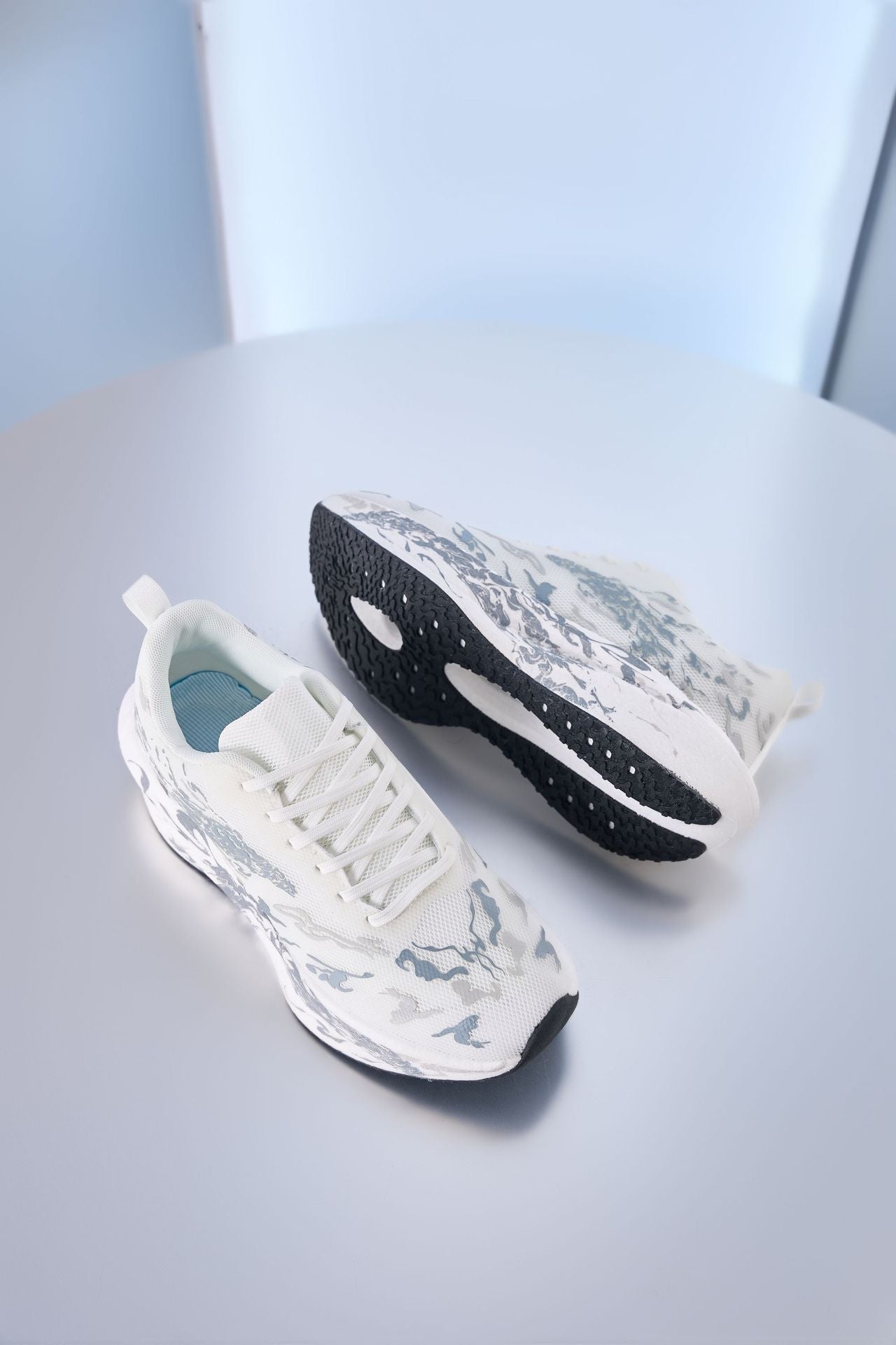 Four Seasons 2025 New Running Shoes for Men and Women, Carbon Plate Shock-Absorbing Soft Sole Student Training Professional Running Shoes and Sports Shoes