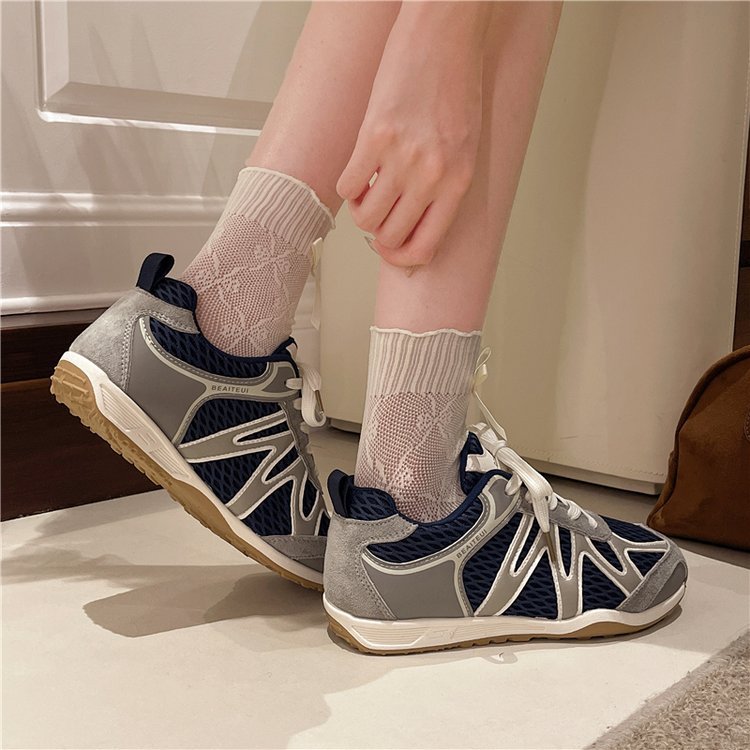 Summer Mesh Breathable Moral Training Shoes for Women 2025 New Versatile Mesh Forrest Gump Shoes Lace-Up Thick-Soled Casual Sports Shoes