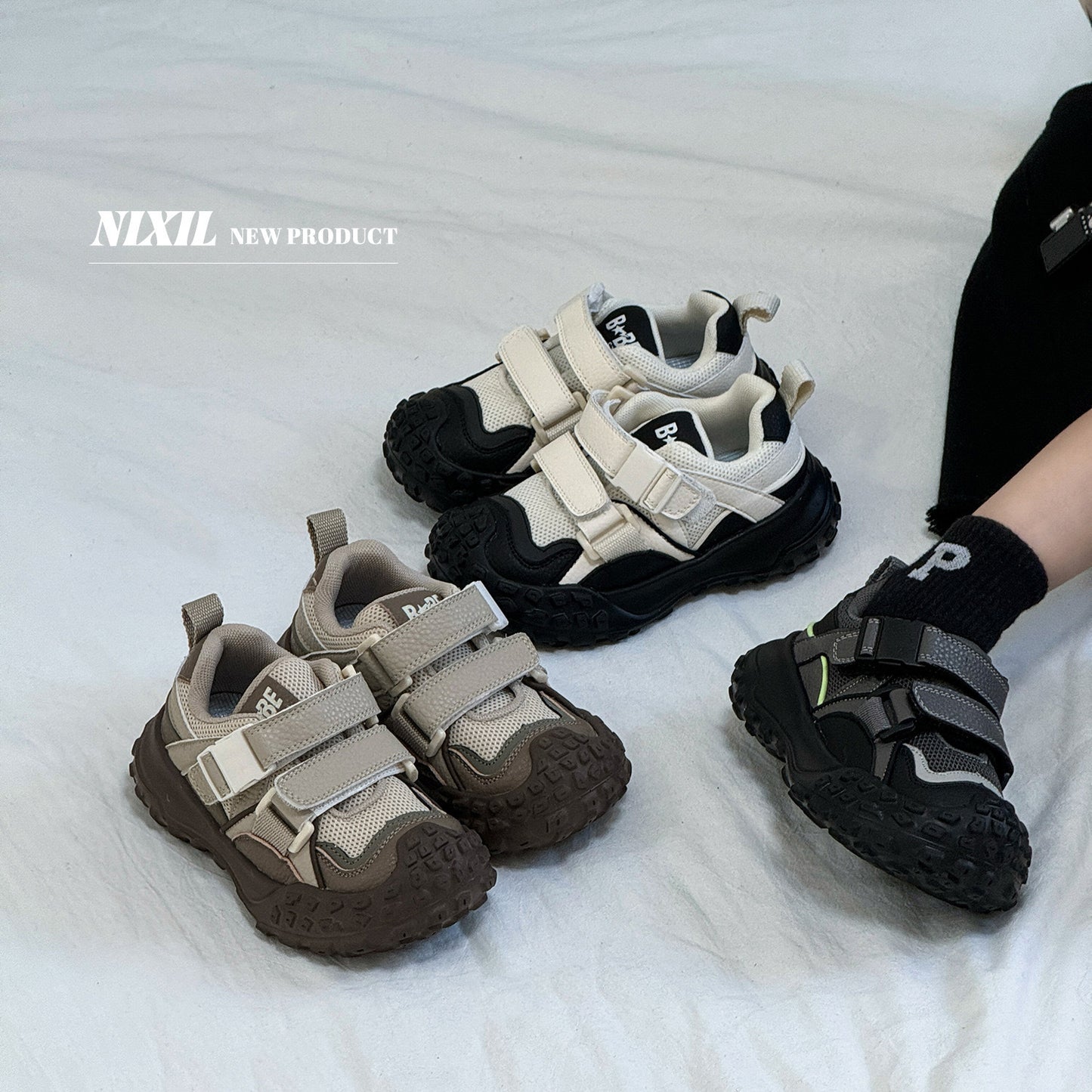 Children's Running Shoes 2026 Spring and Autumn Season Boys and Girls Lightweight Breathable Sports Shoes Soft Sole Versatile Dad Shoes Non-Slip