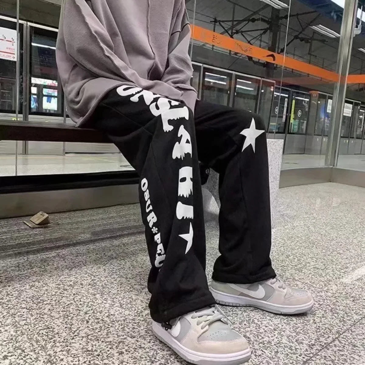 Men's Fashion Cool Lightweight Sweatpants Solid Color Joggers Printing Men Baggy Pants Streetwear Long Trousers Men Versatile