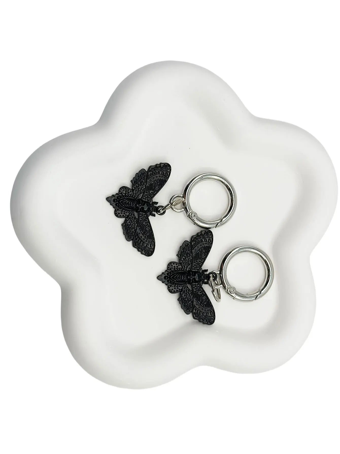 1 Pair of Gothic Ancient Silver Black Skull Butterfly Moth Decoration for Boots, DIY Shoe Accessories Add Mysterious Atmosphere for Women and Men - Compact, Exquisite, Multifunctional Fashion Items, Halloween Gifts