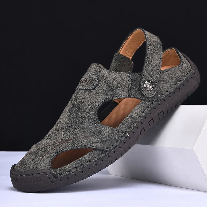 New Handmade Summer Sandals Men Breathable Leather Shoes Man Outdoor Men Sandals Antiskid Beach Sandals Hollow Shoes Footwear