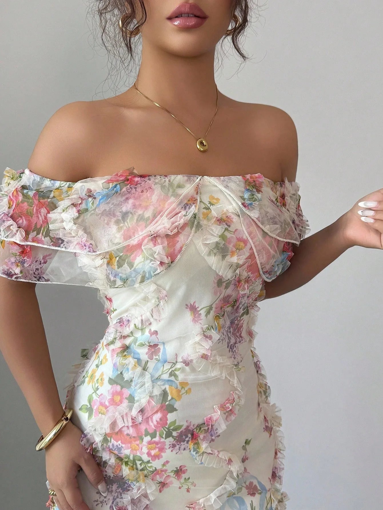 Women's Dresses Elegant and Romantic Ruffled Dress Ladies Sexy Off-the-Shoulder Fitted Mesh Floral Dress Party Gown for Female