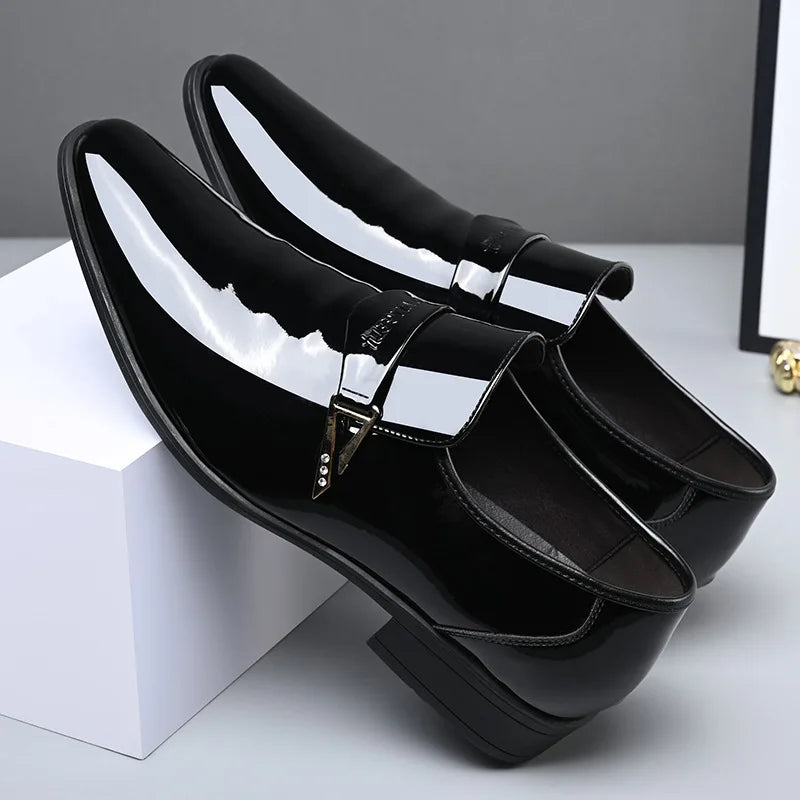 White Leather Shoes for Men 2025 New Patent Leather Business Men Casual Shoes Slip on Party Dress Footwear Pointed Toe Loafers