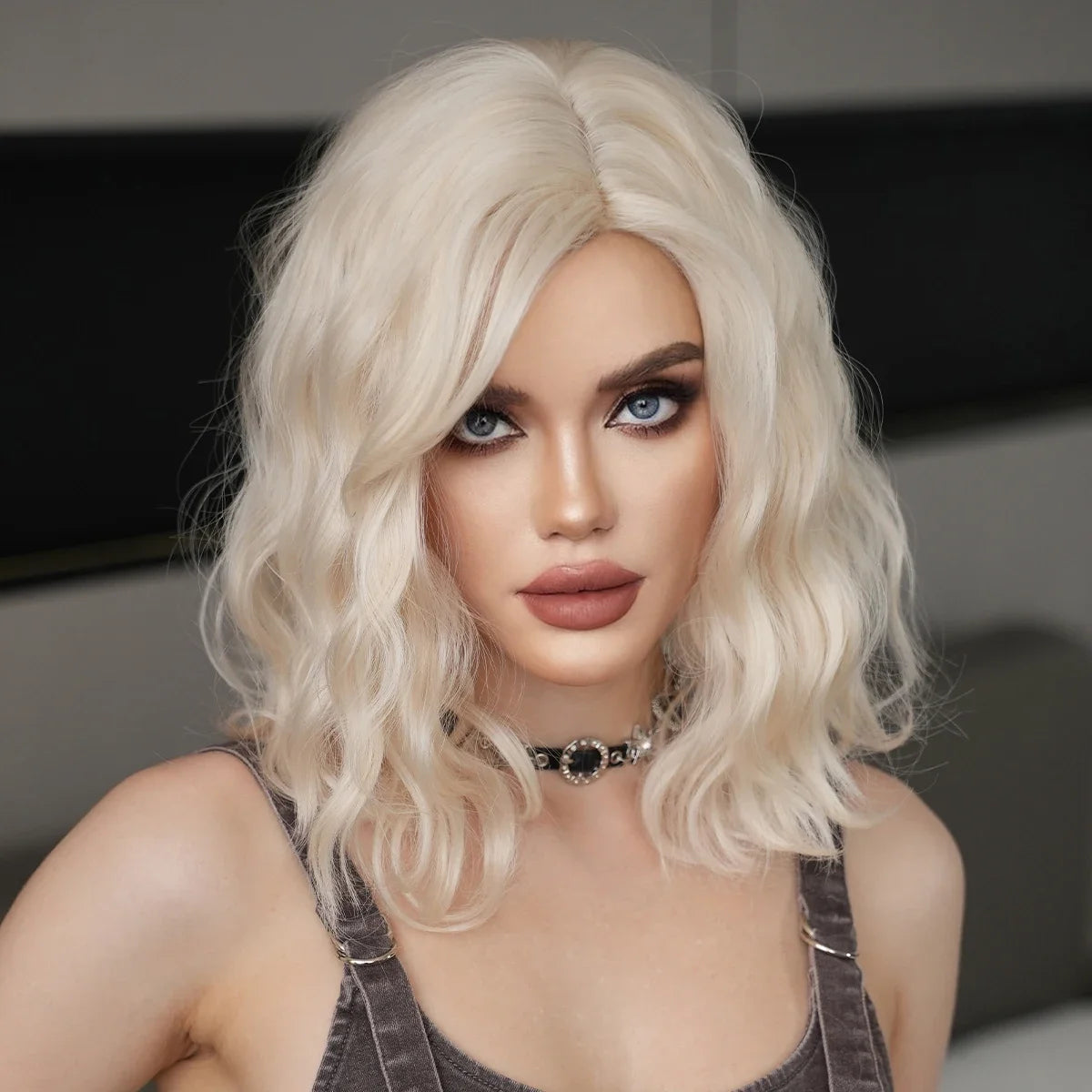 NAMM High Density Synthetic Middle Part Blonde White Wig For Women Daily Short Wavy Bob Wigs With Curtain Bangs Glueless Wig