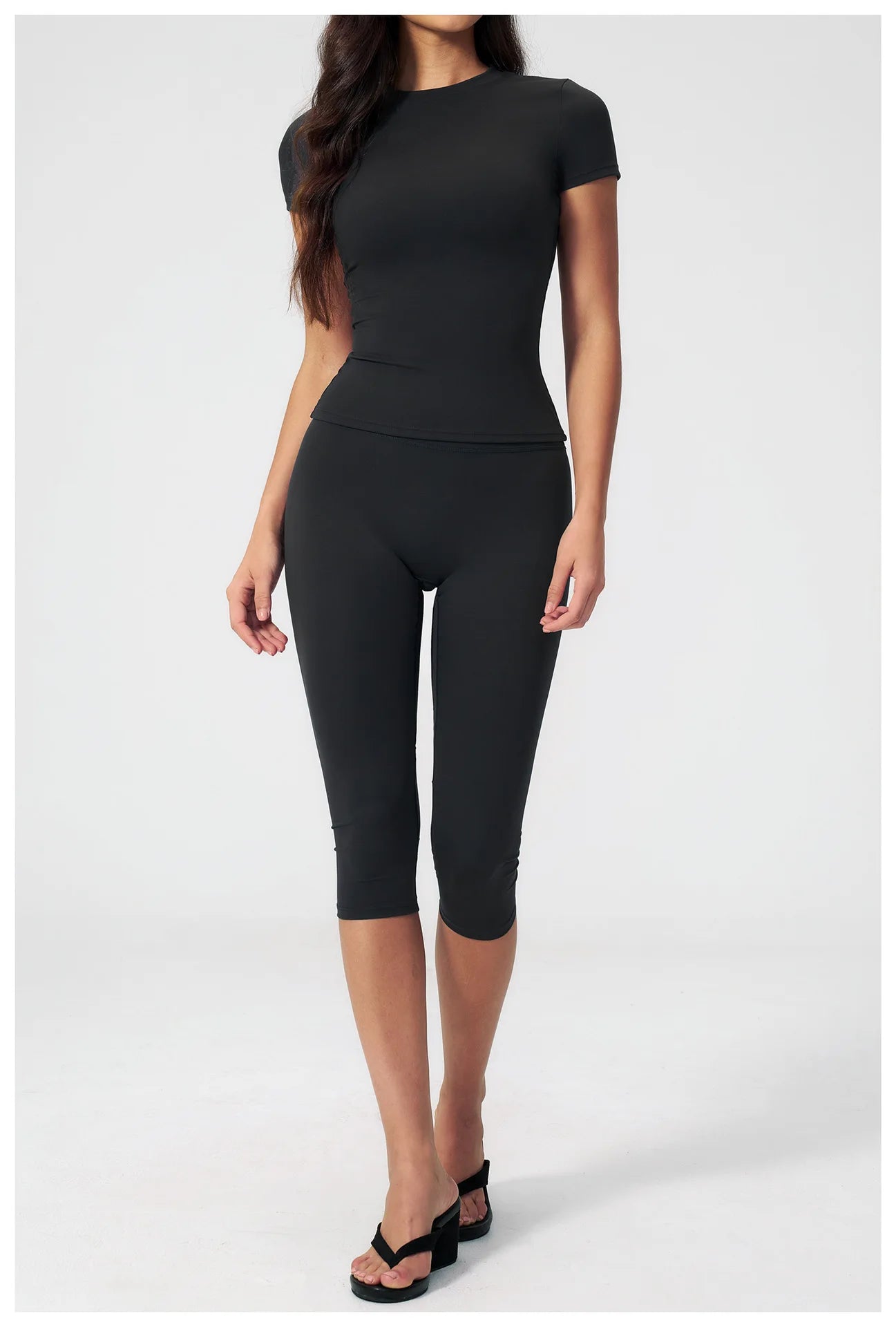 Sports Set Two Pieces Yoga Set Women's Sports Set Quick Drying Short Sleeve Fitness Set Gym Running Slim Capri Pants Sportswear