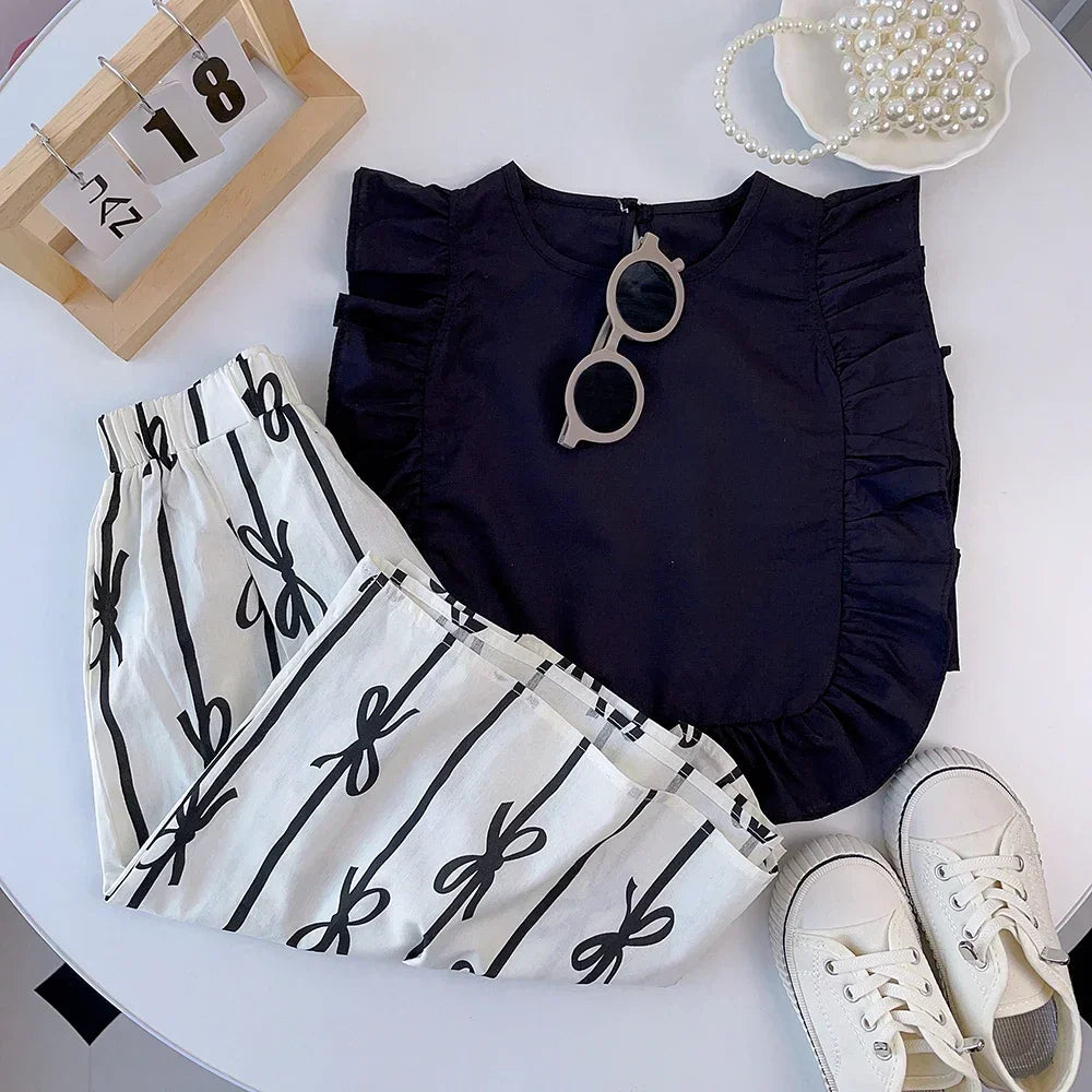 Fashion Black and White Summer New Girls' Casual Clothes Korean Version Sleeveless Pleated Vest+bow Striped Printed Pants Set