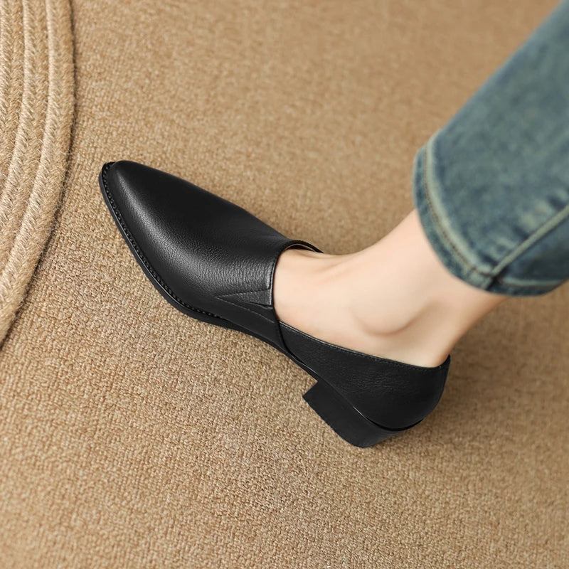 Women's New Simple and Comfortable Vintage Leather Pointed High Heels Large Lefu Shoes