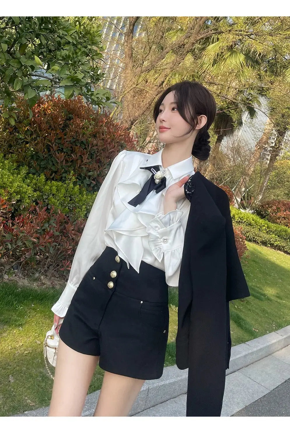 White Shirts Woman Lace Ruffles Blouses Sweet Female Peter Pan Coller Crop Long Sleeve Tops Preppy Ladies Temperament Tops Q190