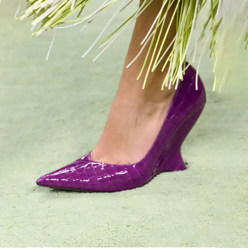 Summer 2024 New High Heels Thick Sole Thick Heel Lacquer Leather Shallow Mouth Pointed Fashion Sexy Women's Oversized Shoes