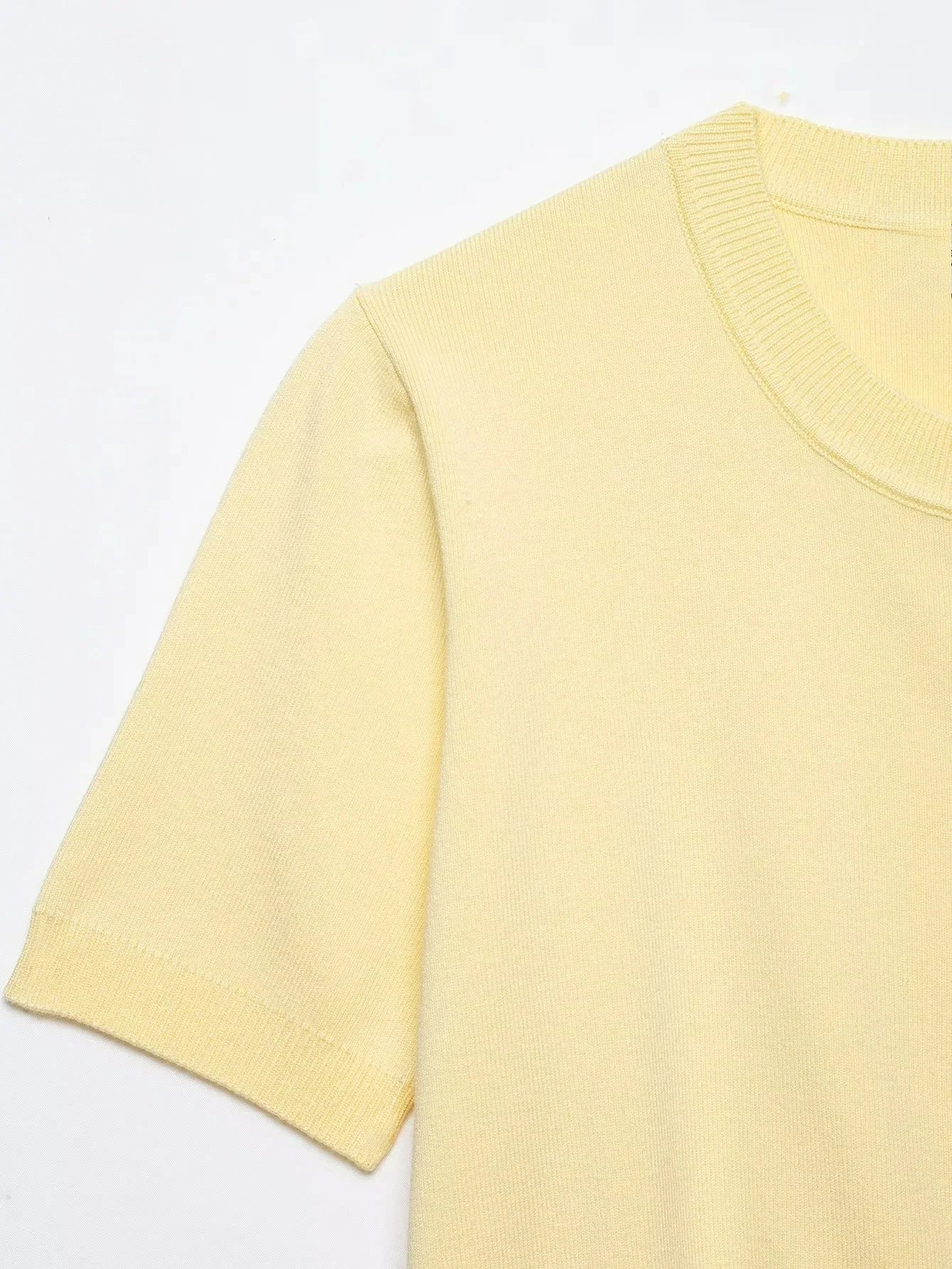 KONDALA Casual Butter Yellow Knit Cardigan Short Sleeve O Neck Flower Buttons Top Fashion 2026 Summer Holiday Women Knit Outwear