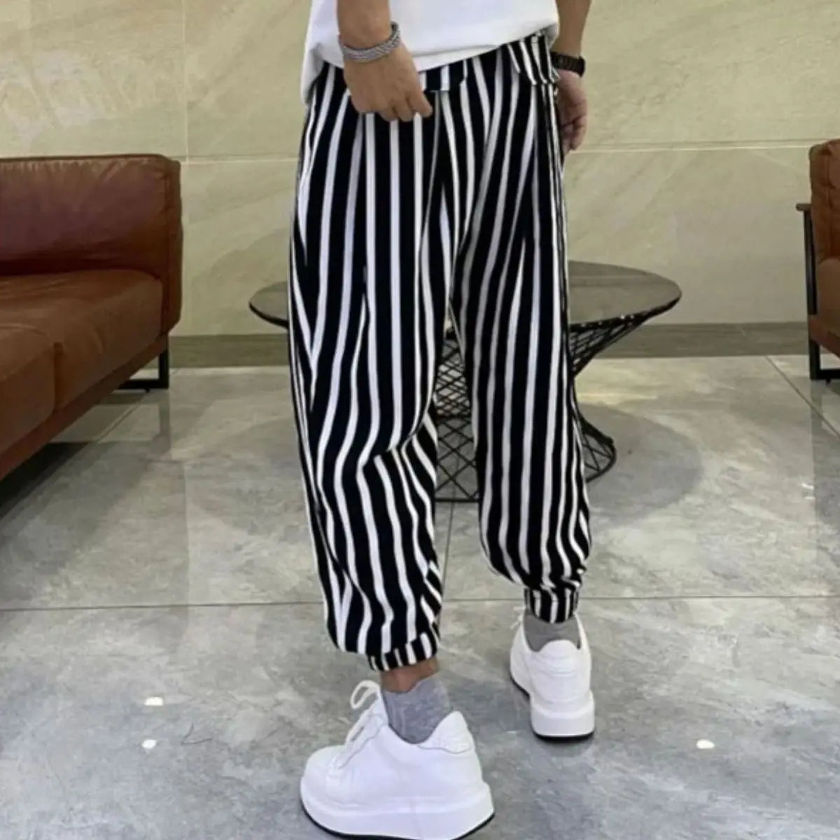 New summer casual and fashionable printed black and white striped sports handsome tie-length pants trendy men's harem pants