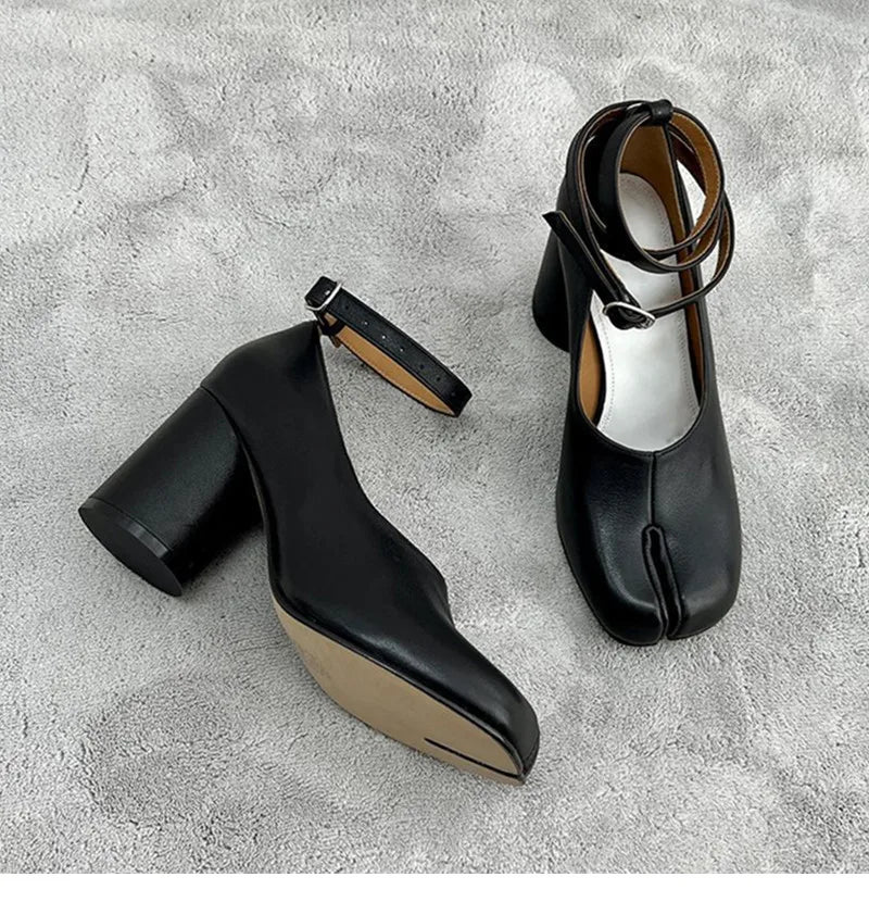 Ins style Vintage Soft Leather Split Toe Tabi Women Pumps Fashion Ankle Strap Thick High heels Spring Autumn Casual Chunky Shoes